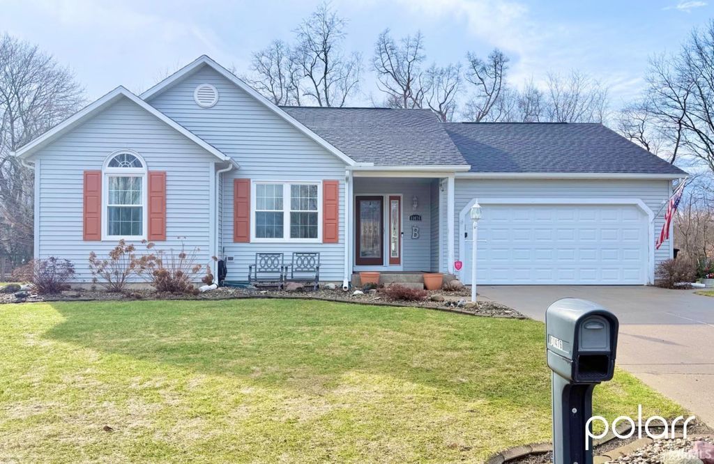 Photo of 11476 Lauren Drive, Osceola, IN 46561 (MLS # 202606160)