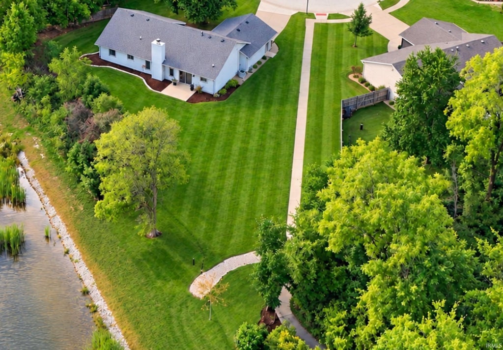 Photo of 8415 Creekside Place, Fort Wayne, IN 46804 (MLS # 202639997)