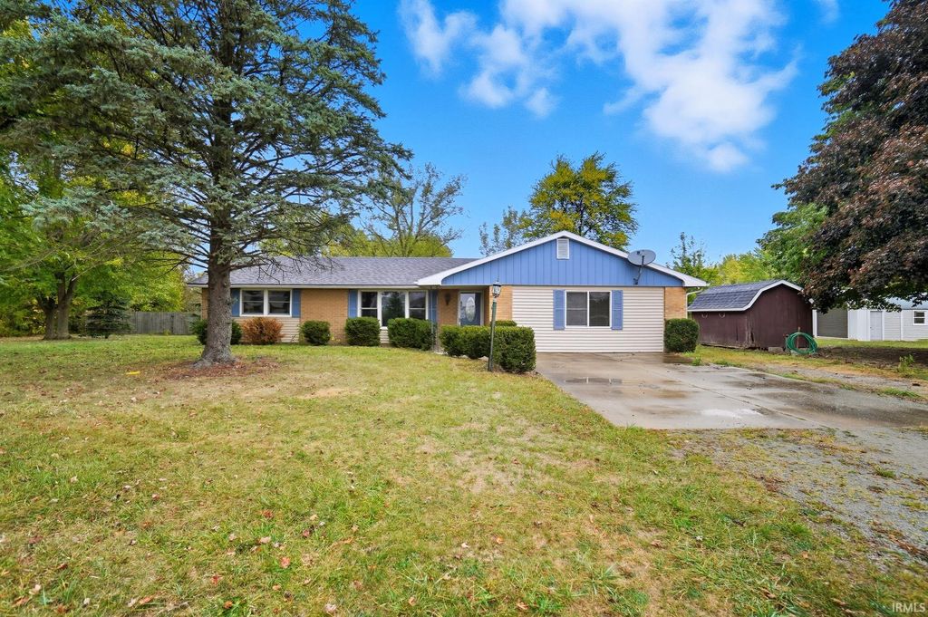 Photo of 4395 E Lincolnway Road, Columbia City, IN 46725 (MLS # 202543884)