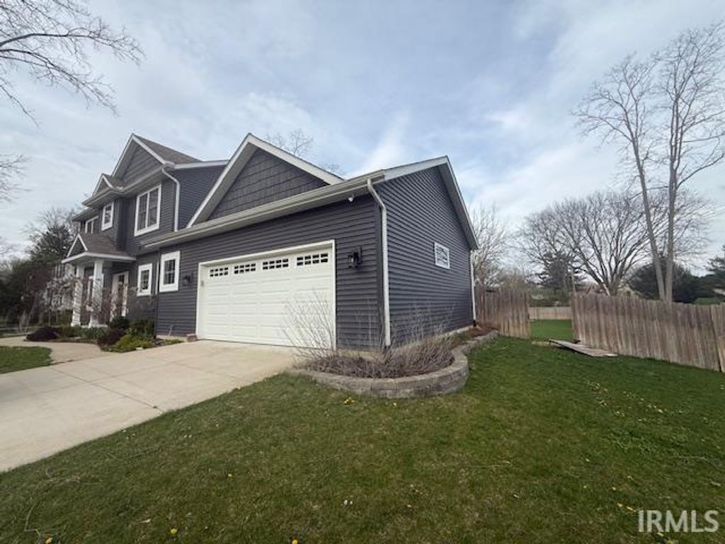 Photo of 53388 Wallace Lane, South Bend, IN 46635 (MLS # 202614614)