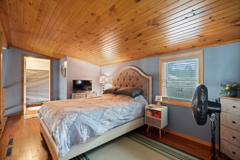 Tiny photo for 4298 S Lakeshore Drive, Mentone, IN 46539 (MLS # 202627725)