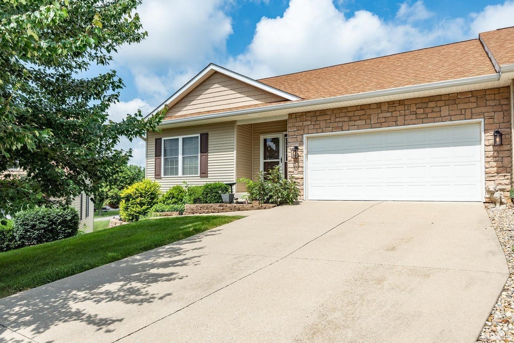 Photo of 1558 W Petal Court, Bloomington, IN 47403 (MLS # 202630795)