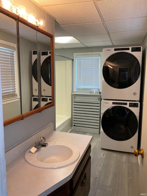 Tiny photo for 107 N Rufus Street #1/2, New Haven, IN 46774 (MLS # 202623130)