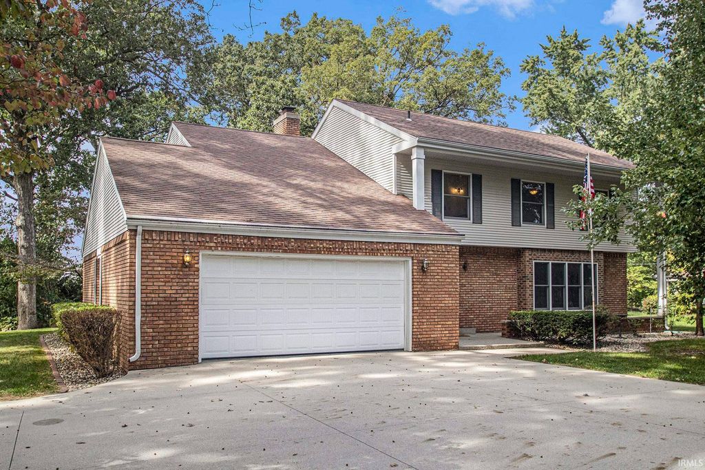 Photo of 56039 Rio Lindo Drive, Elkhart, IN 46514 (MLS # 202539917)