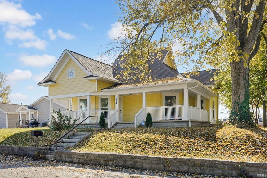 Photo of 624 15th Street, Bedford, IN 47421 (MLS # 202546837)