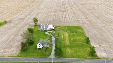 Tiny photo for 6815 S 550 E, Wolcottville, IN 46795 (MLS # 202615916)