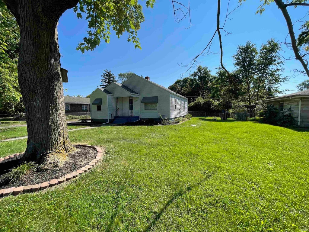 Photo of 2710 S Hackley Street, Muncie, IN 47302 (MLS # 202631242)