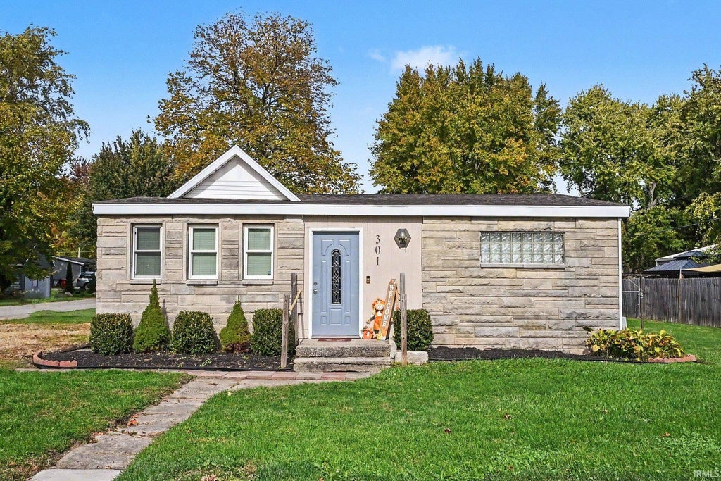Photo of 301 E Patterson Street, Lakeville, IN 46536 (MLS # 202644507)
