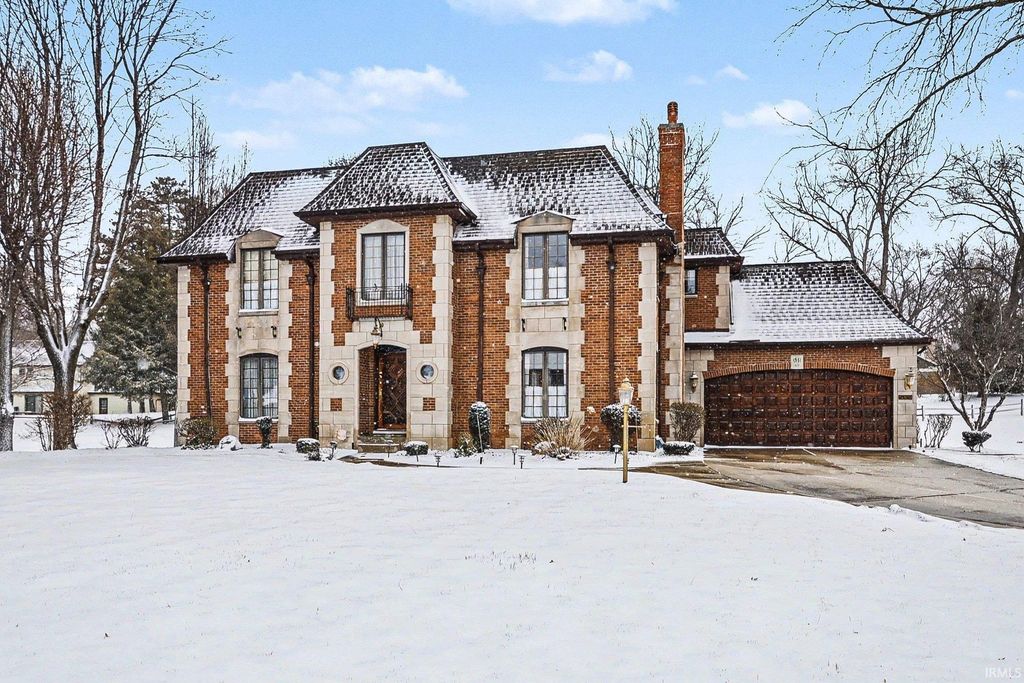 Photo of 50670 Tarrington Way, Granger, IN 46530 (MLS # 202608927)