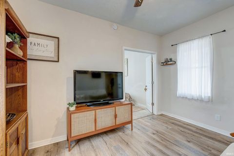 Tiny photo for 1931 Morton Street, Lafayette, IN 47904 (MLS # 202525684)