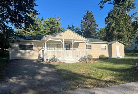 Photo of 274 W Faculty Drive, Paoli, IN 47454 (MLS # 202536266)