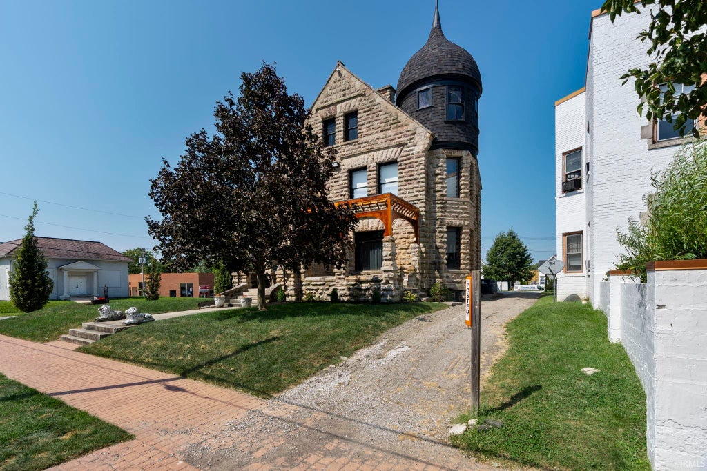 Photo of 500 E Washington Street, Frankfort, IN 46041 (MLS # 202636972)