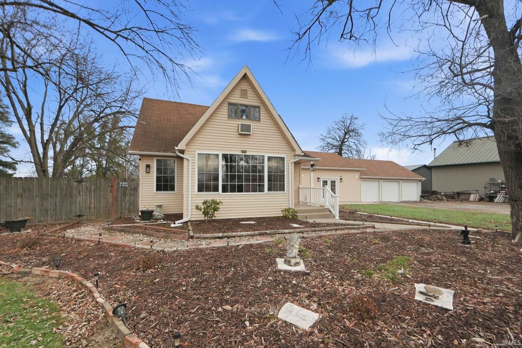 Photo of 22205 Maple Lane, Woodburn, IN 46797 (MLS # 202601816)