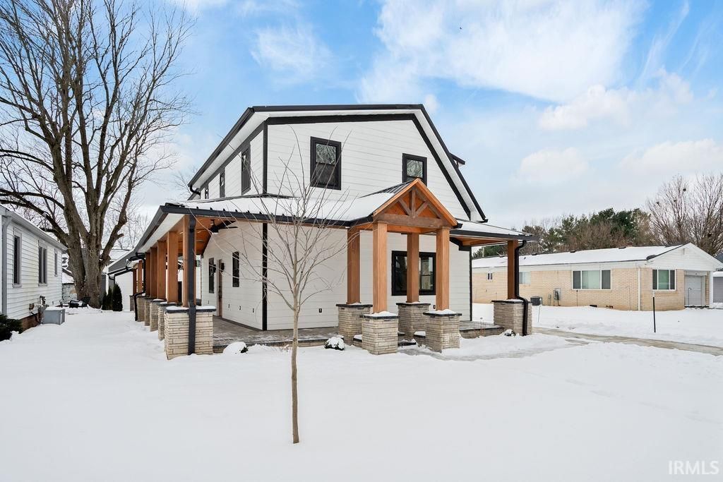 Photo of 307 W WALNUT Street, Sharpsville, IN 46068 (MLS # 202603765)