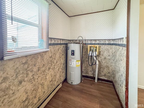 Tiny photo for 404 S West Street, Winchester, IN 47394 (MLS # 202637964)