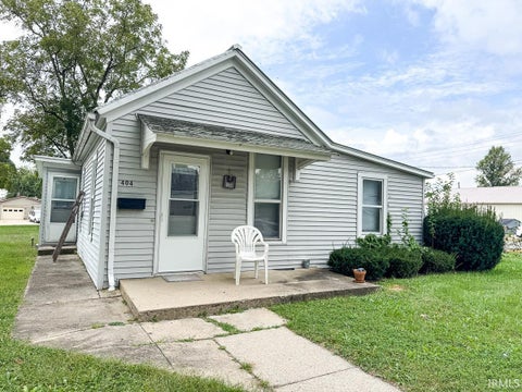 Photo of 404 S West Street, Winchester, IN 47394 (MLS # 202637964)