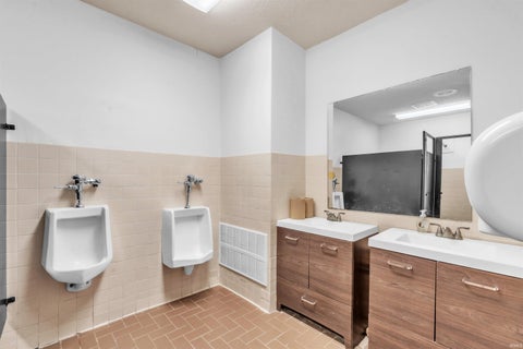 Tiny photo for 905 W North Street, Kendallville, IN 46755 (MLS # 202618009)