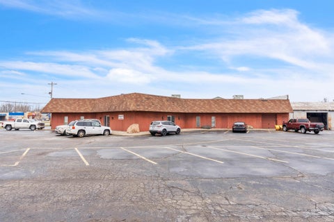 Tiny photo for 905 W North Street, Kendallville, IN 46755 (MLS # 202618009)