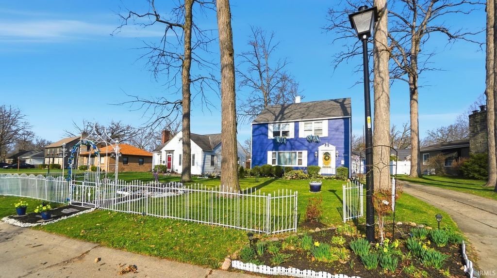 Photo of 3423 Kirkland Avenue, Fort Wayne, IN 46805 (MLS # 202610337)