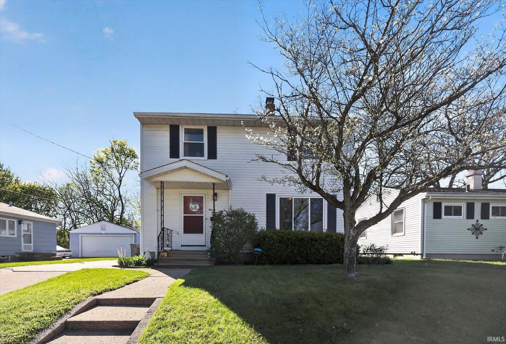 Photo of 1116 Woodlawn Boulevard, South Bend, IN 46616 (MLS # 202614159)