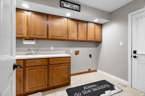 Tiny photo for 40 Blackberry Court, Lafayette, IN 47905 (MLS # 202629061)