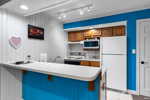 Tiny photo for 40 Blackberry Court, Lafayette, IN 47905 (MLS # 202629061)
