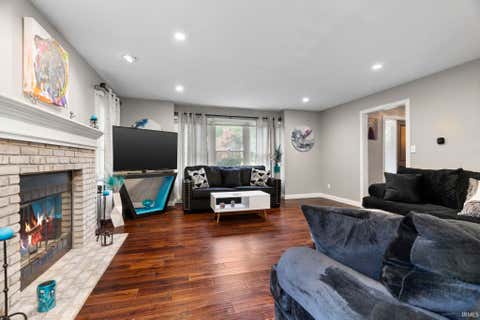 Tiny photo for 40 Blackberry Court, Lafayette, IN 47905 (MLS # 202629061)