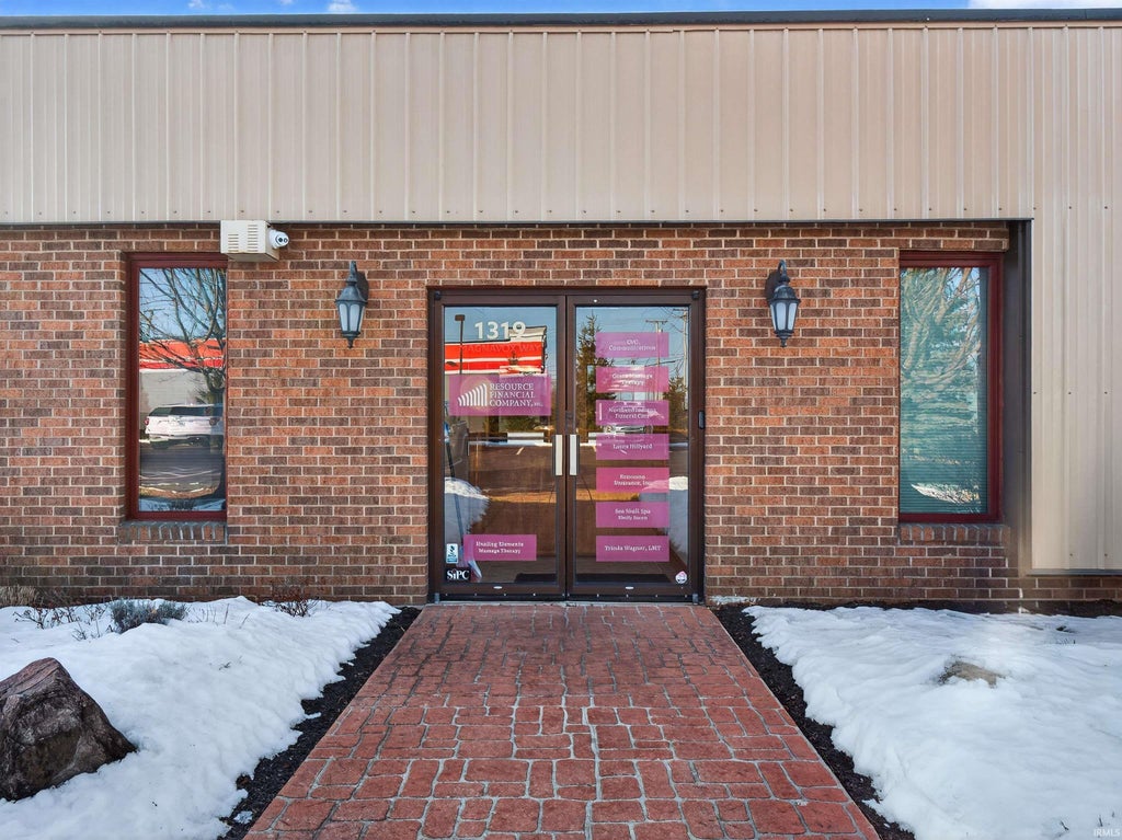 Photo of 1319 Magnavox (Suite 200) Way, Fort Wayne, IN 46804 (MLS # 202605084)