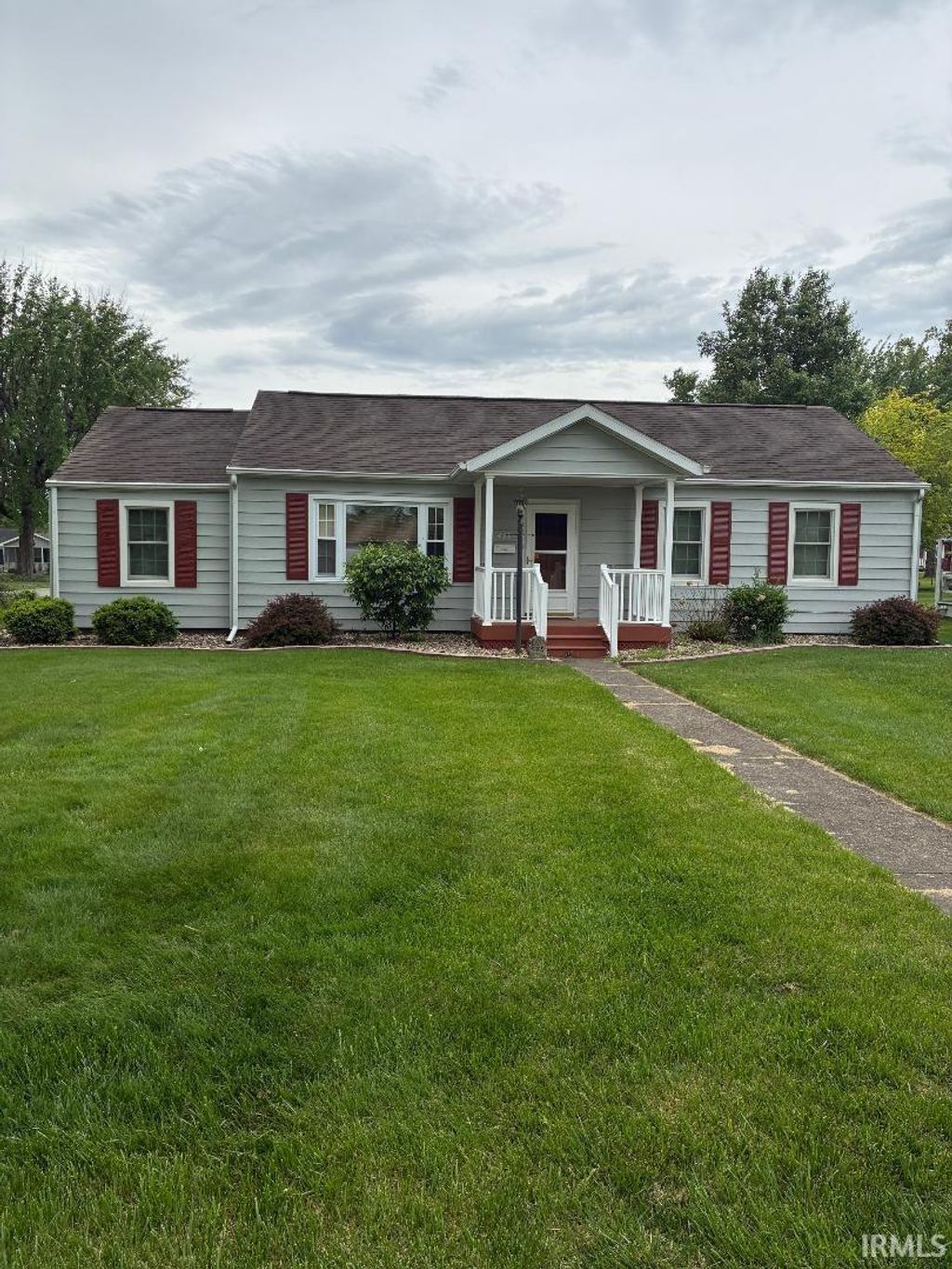 Photo of 489 NE D. street Street, Linton, IN 47441 (MLS # 202615327)