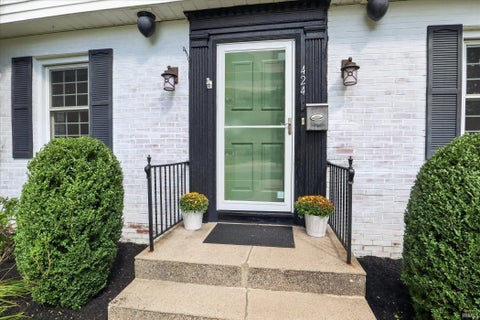 Tiny photo for 424 Miami Club Drive, Mishawaka, IN 46544 (MLS # 202634337)