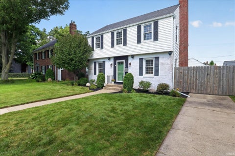 Tiny photo for 424 Miami Club Drive, Mishawaka, IN 46544 (MLS # 202634337)