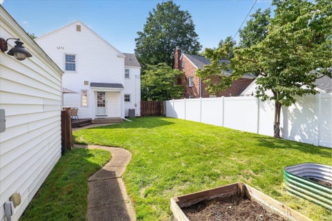 Tiny photo for 424 Miami Club Drive, Mishawaka, IN 46544 (MLS # 202634337)