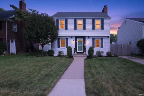 Photo of 424 Miami Club Drive, Mishawaka, IN 46544 (MLS # 202634337)