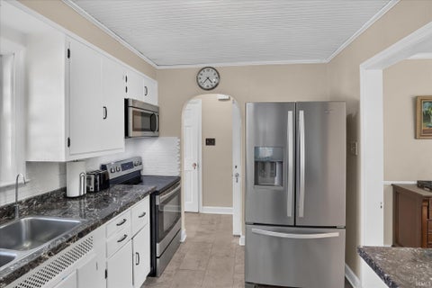 Tiny photo for 424 Miami Club Drive, Mishawaka, IN 46544 (MLS # 202634337)