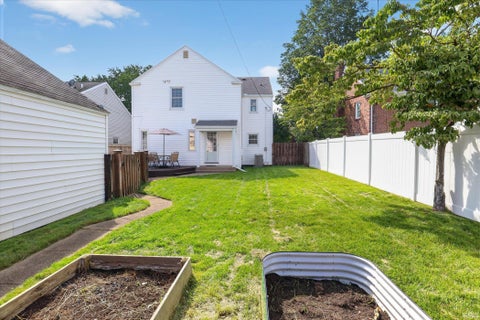Tiny photo for 424 Miami Club Drive, Mishawaka, IN 46544 (MLS # 202634337)