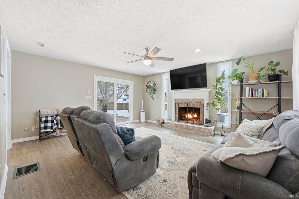 Photo of 705 Maxine Drive, Ossian, IN 46777 (MLS # 202603770)