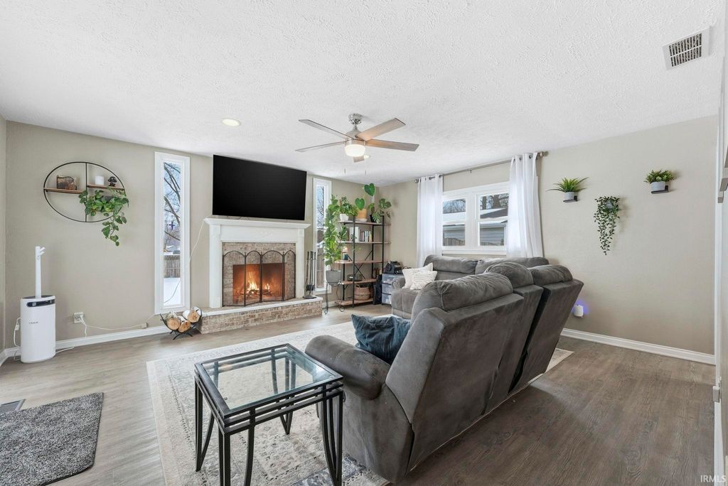 Photo of 705 Maxine Drive, Ossian, IN 46777 (MLS # 202603770)