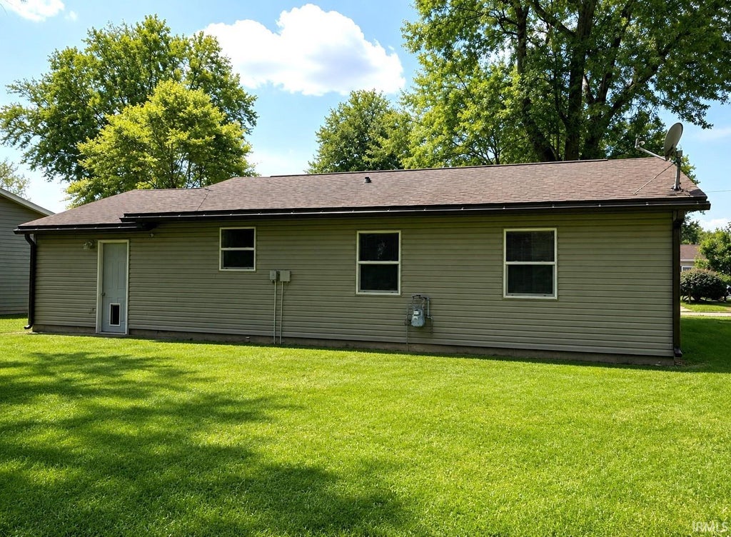 Photo of 26 Center Drive, Crawfordsville, IN 47933 (MLS # 202635825)