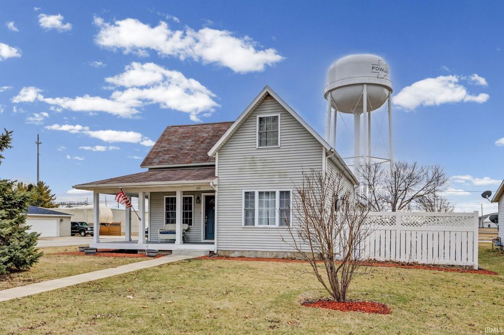 Photo of 310 E 7th Street, Fowler, IN 47944 (MLS # 202605505)