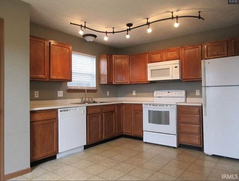 Tiny photo for 317 Plantation Way, Lafayette, IN 47909 (MLS # 202629093)