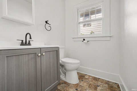 Tiny photo for 308 E 8th Street, Mishawaka, IN 46544 (MLS # 202639474)