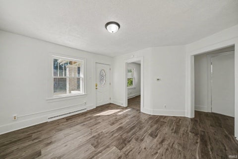 Tiny photo for 308 E 8th Street, Mishawaka, IN 46544 (MLS # 202639474)