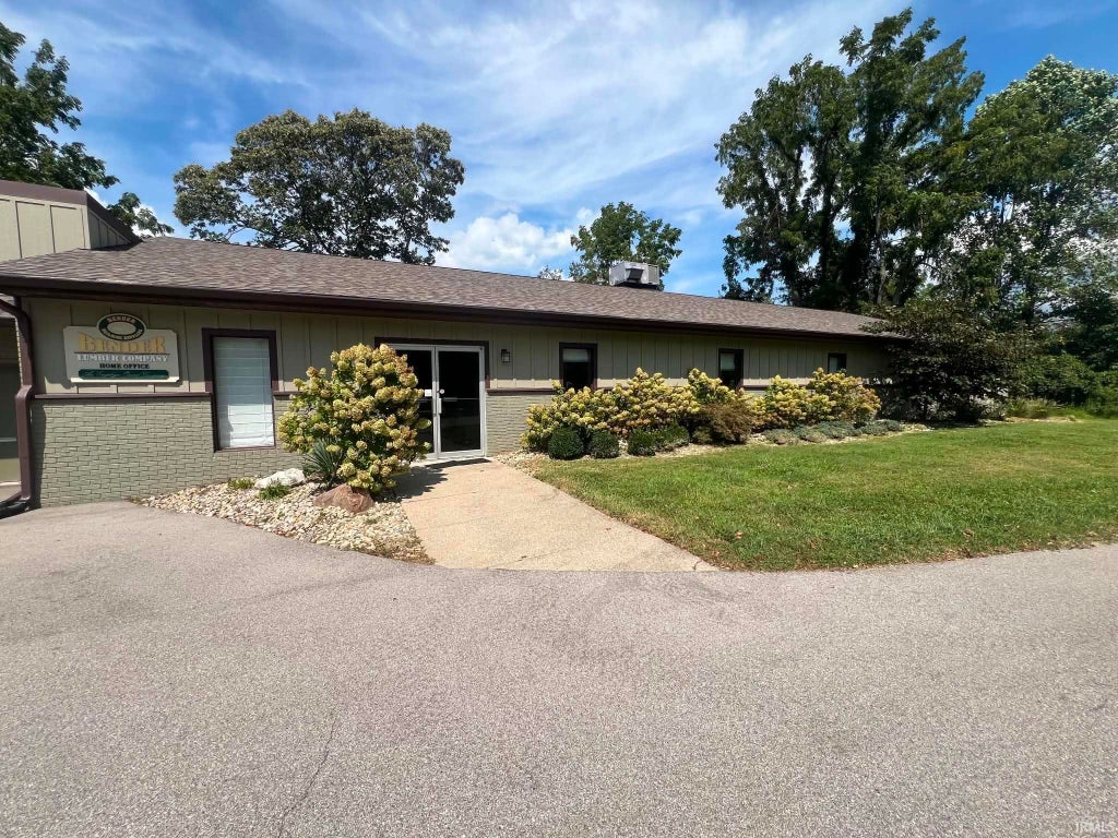 Photo of 2051 W Fountain Drive, Bloomington, IN 47404 (MLS # 202636095)