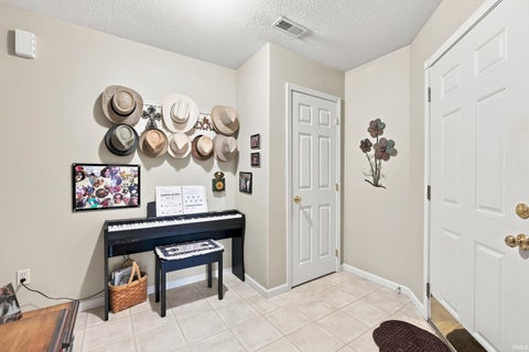 Tiny photo for 9011 Falcons Run, Fort Wayne, IN 46825 (MLS # 202634817)