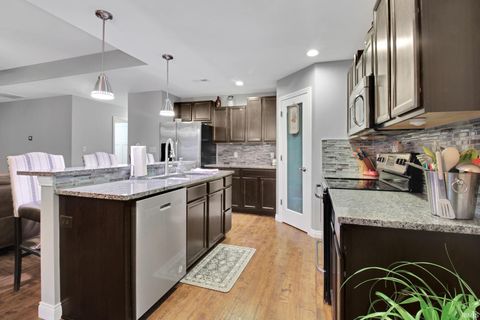 Tiny photo for 3302 Morrow Drive, Kokomo, IN 46902 (MLS # 202547442)