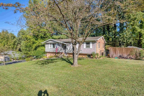 Tiny photo for 712 Carole Place, Newburgh, IN 47630 (MLS # 202643733)