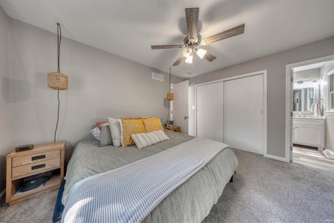 Tiny photo for 712 Carole Place, Newburgh, IN 47630 (MLS # 202643733)