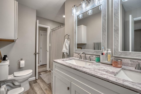 Tiny photo for 712 Carole Place, Newburgh, IN 47630 (MLS # 202643733)