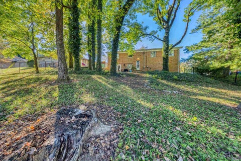 Tiny photo for 712 Carole Place, Newburgh, IN 47630 (MLS # 202643733)
