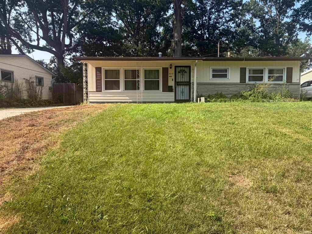 Photo of 2619 Drexel Avenue, Fort Wayne, IN 46806 (MLS # 202629758)